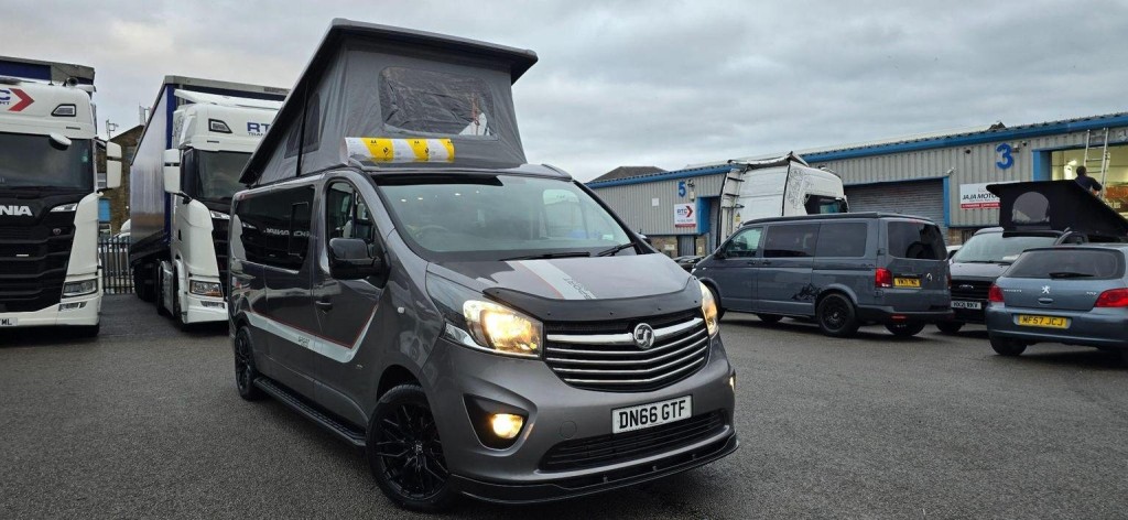 VAUXHALL VIVARO