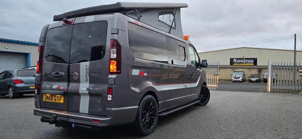 VAUXHALL VIVARO