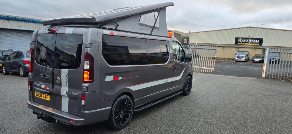 VAUXHALL VIVARO