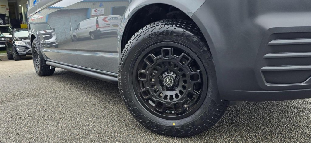 VOLKSWAGEN TRANSPORTER