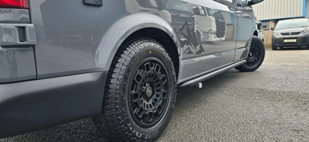 VOLKSWAGEN TRANSPORTER