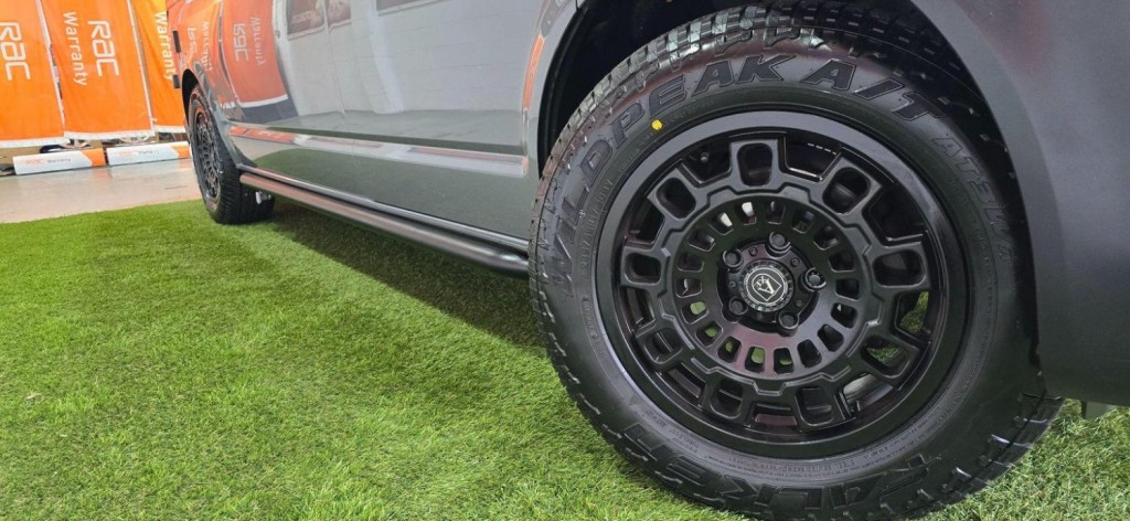 VOLKSWAGEN TRANSPORTER