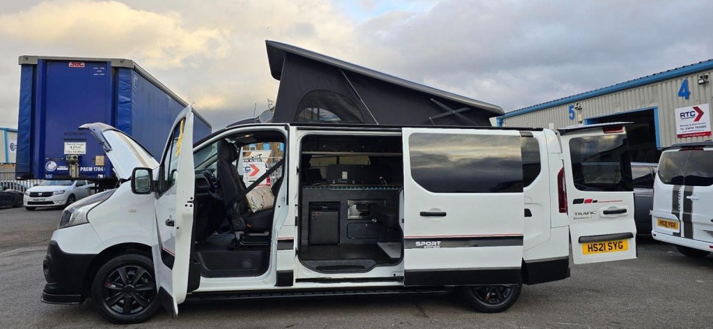 RENAULT TRAFIC