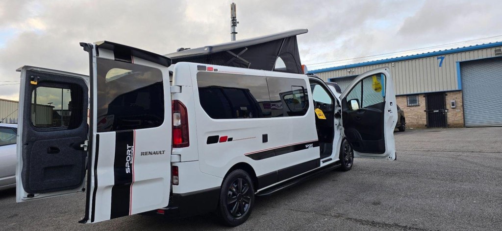 RENAULT TRAFIC