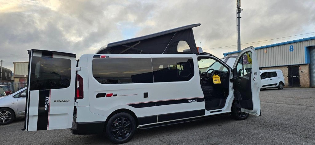 RENAULT TRAFIC