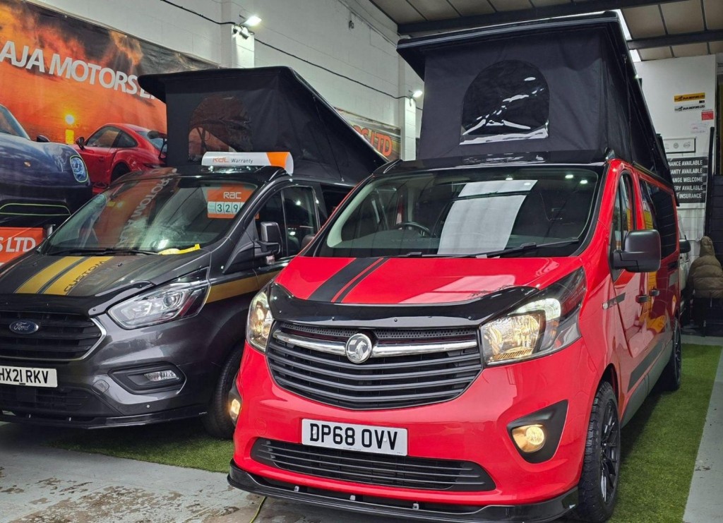 VAUXHALL VIVARO