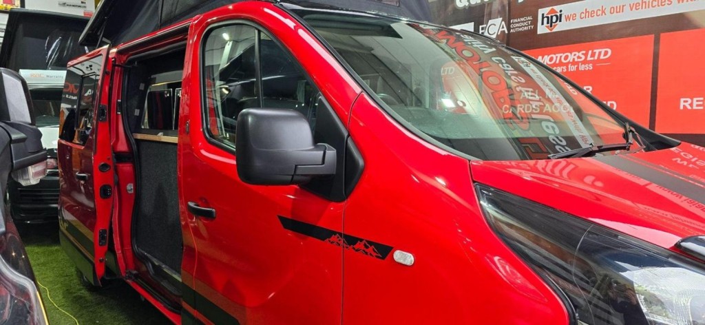 VAUXHALL VIVARO