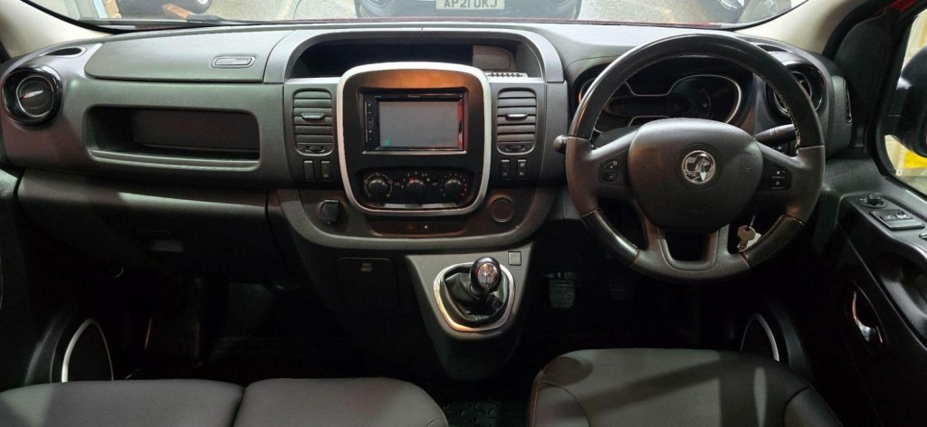 VAUXHALL VIVARO