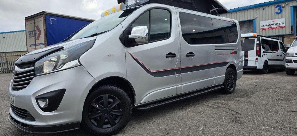 VAUXHALL VIVARO