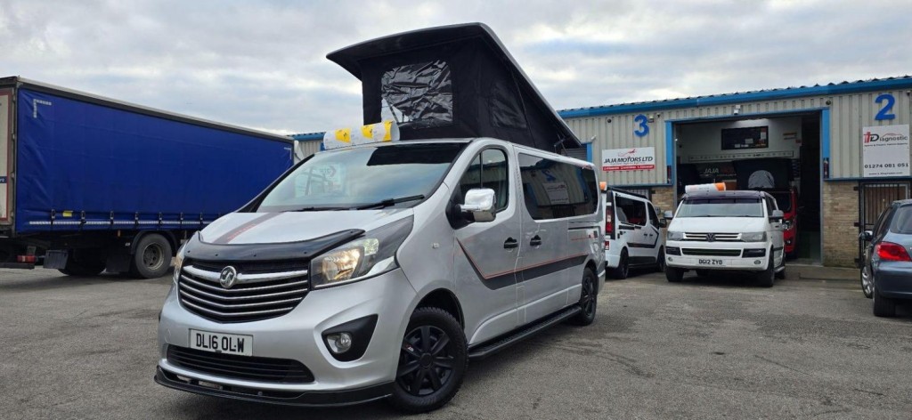 VAUXHALL VIVARO
