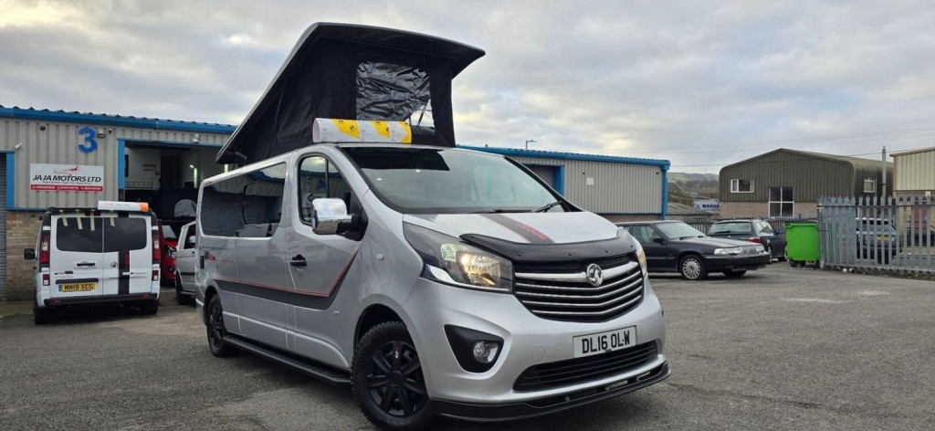 VAUXHALL VIVARO