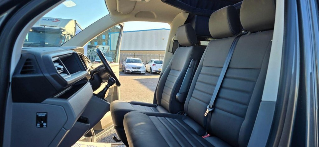 VOLKSWAGEN TRANSPORTER