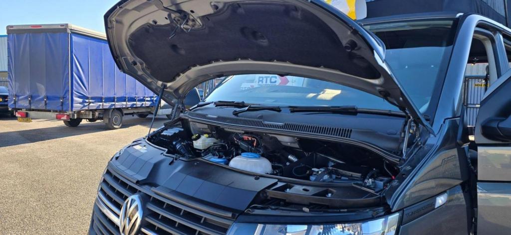 VOLKSWAGEN TRANSPORTER