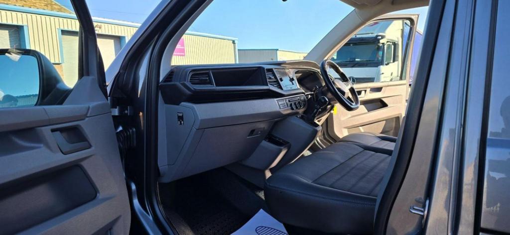 VOLKSWAGEN TRANSPORTER