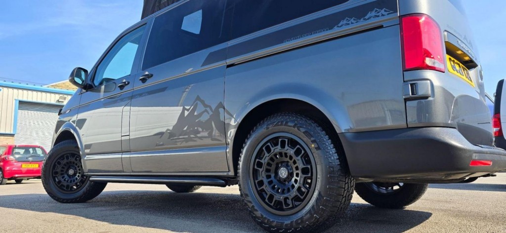 VOLKSWAGEN TRANSPORTER