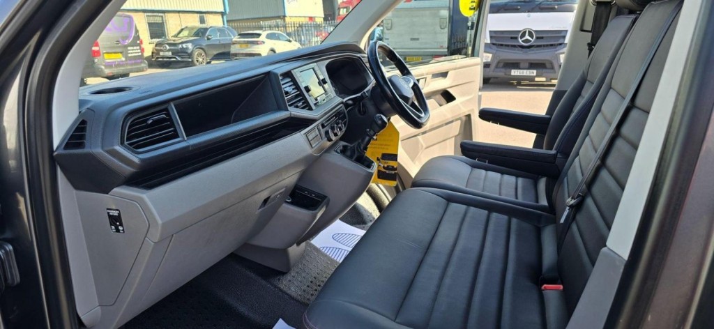 VOLKSWAGEN TRANSPORTER