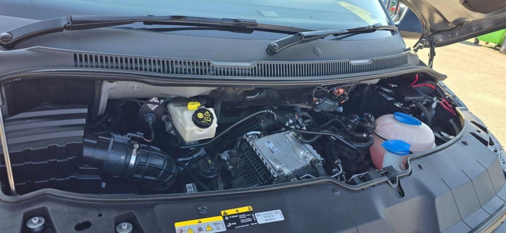 VOLKSWAGEN TRANSPORTER