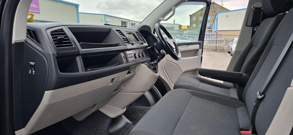 VOLKSWAGEN TRANSPORTER