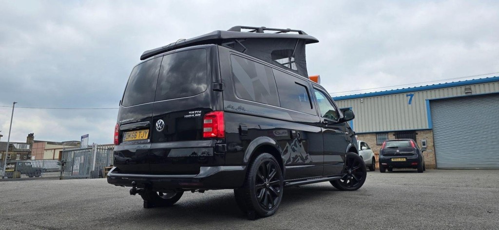 VOLKSWAGEN TRANSPORTER