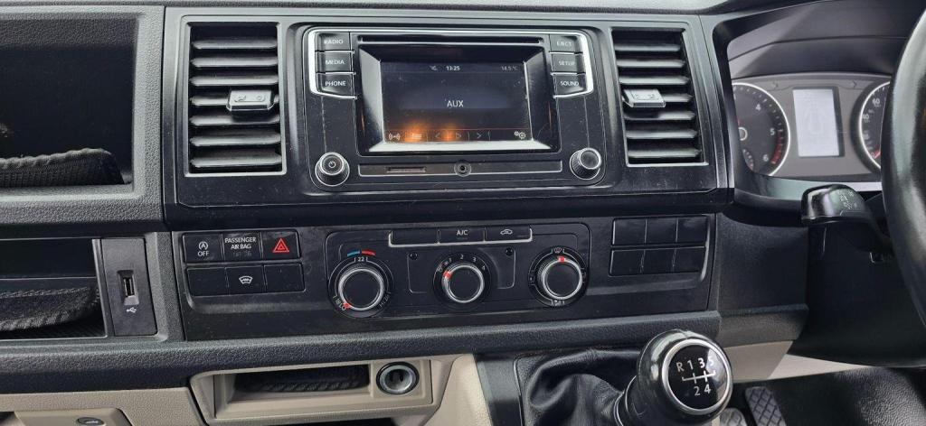 VOLKSWAGEN TRANSPORTER