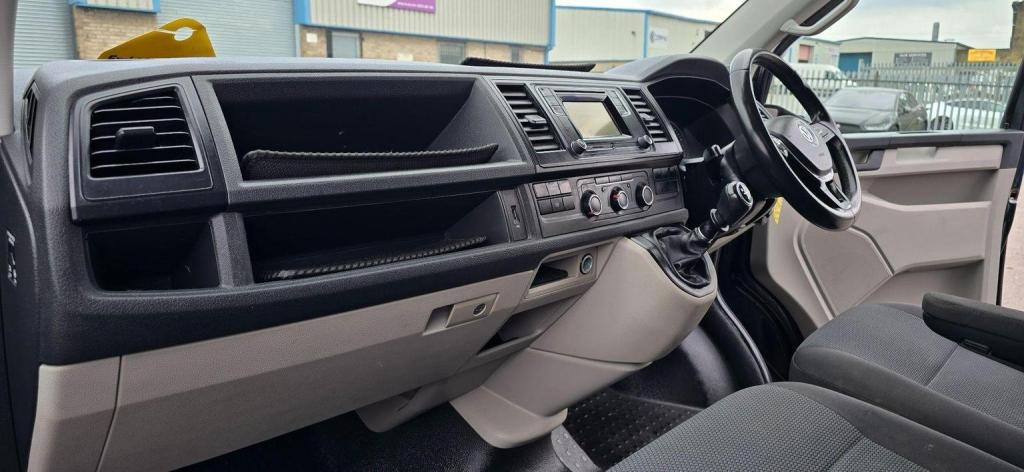 VOLKSWAGEN TRANSPORTER