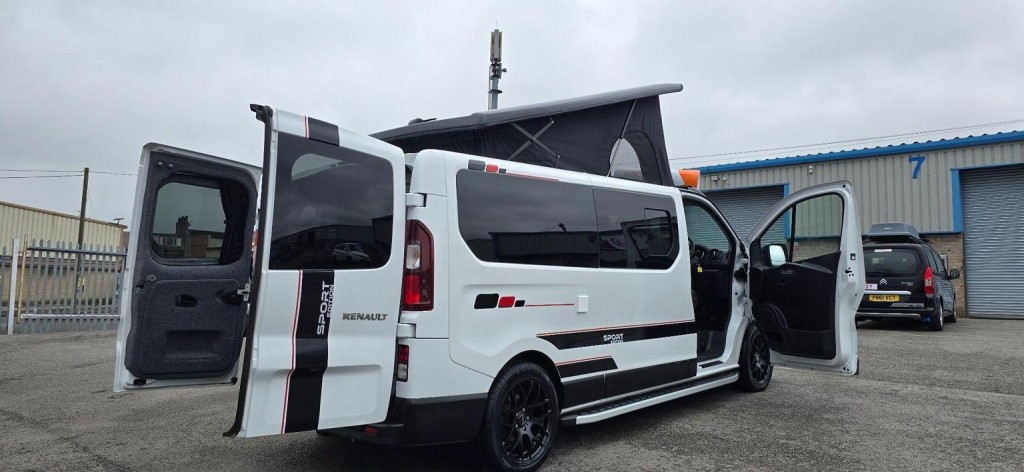 RENAULT TRAFIC