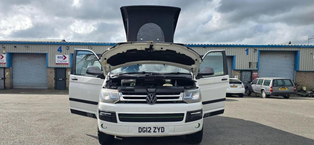 VOLKSWAGEN TRANSPORTER