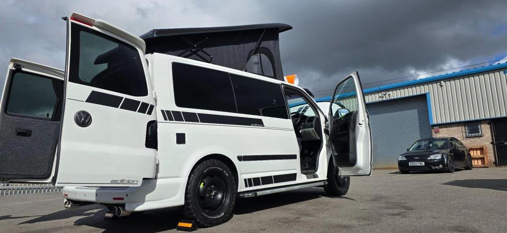 VOLKSWAGEN TRANSPORTER