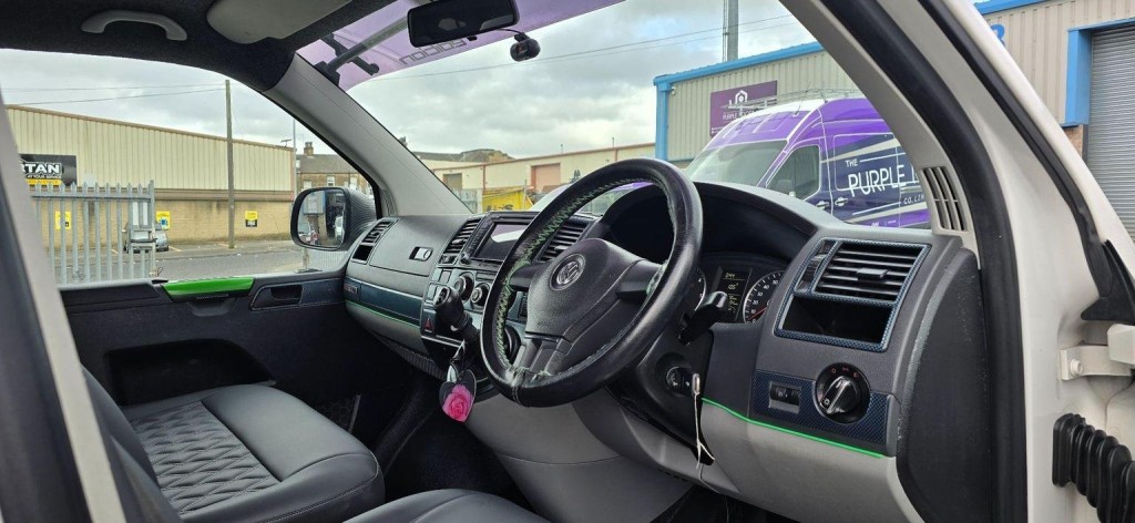 VOLKSWAGEN TRANSPORTER