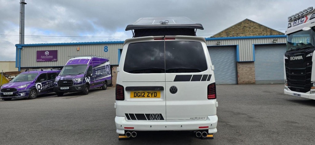 VOLKSWAGEN TRANSPORTER