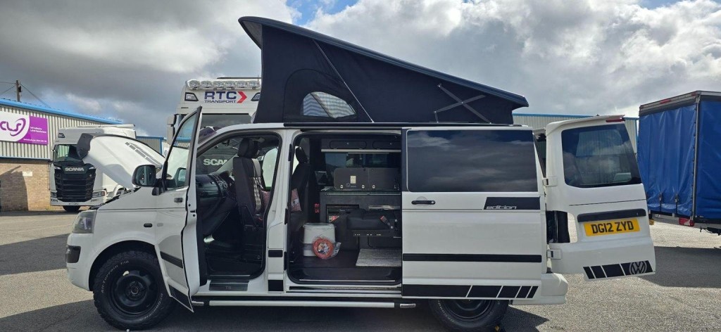 VOLKSWAGEN TRANSPORTER