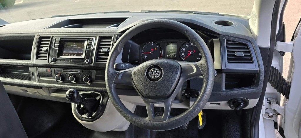 VOLKSWAGEN TRANSPORTER