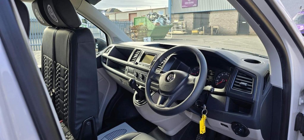 VOLKSWAGEN TRANSPORTER