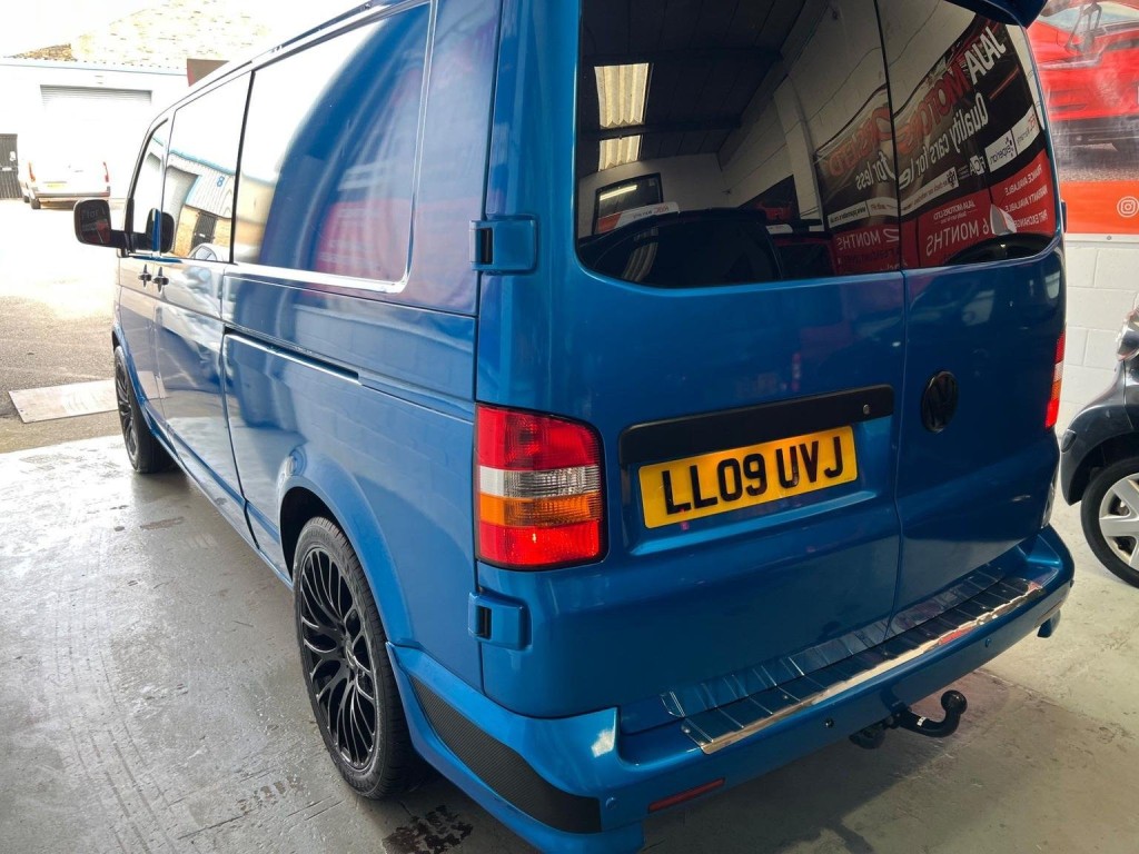 VOLKSWAGEN TRANSPORTER