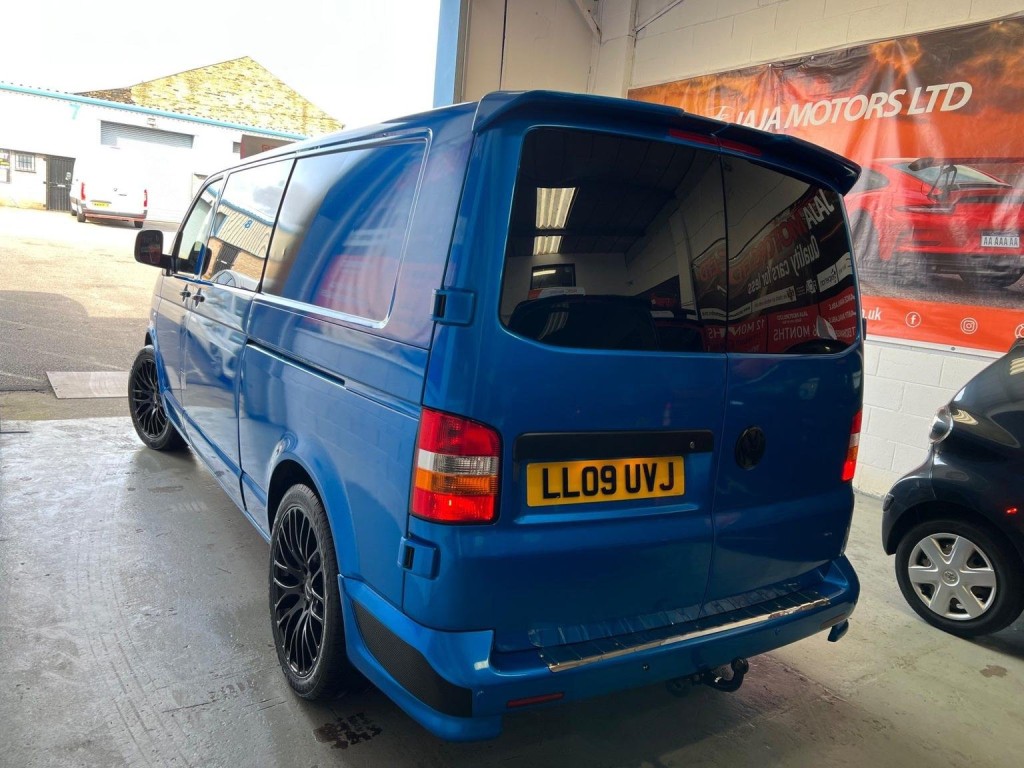 VOLKSWAGEN TRANSPORTER