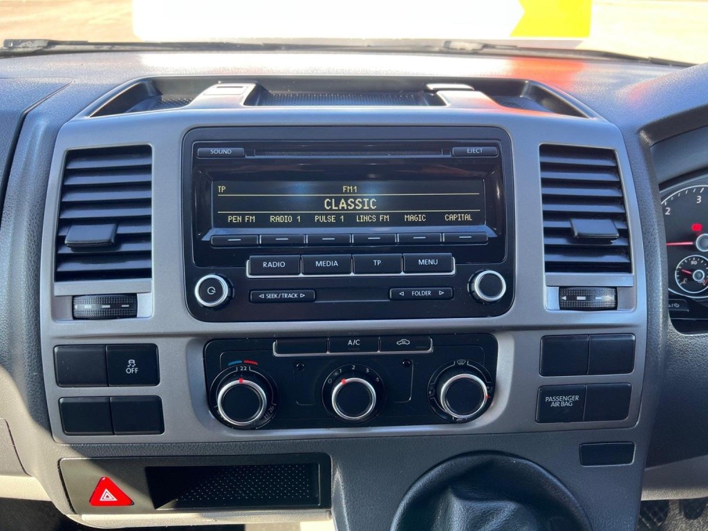 VOLKSWAGEN TRANSPORTER