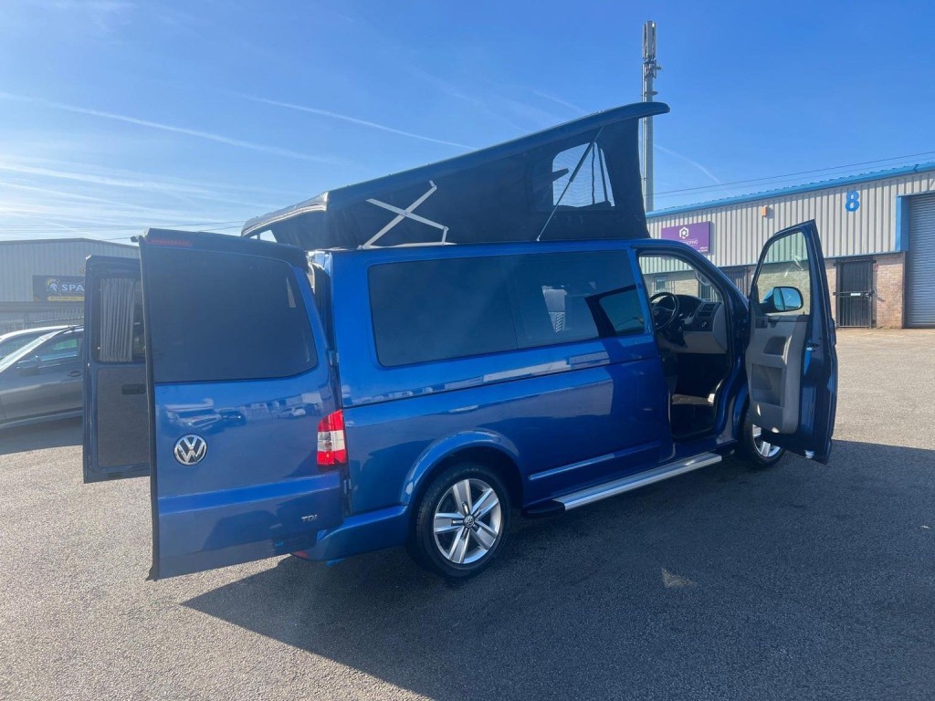 VOLKSWAGEN TRANSPORTER