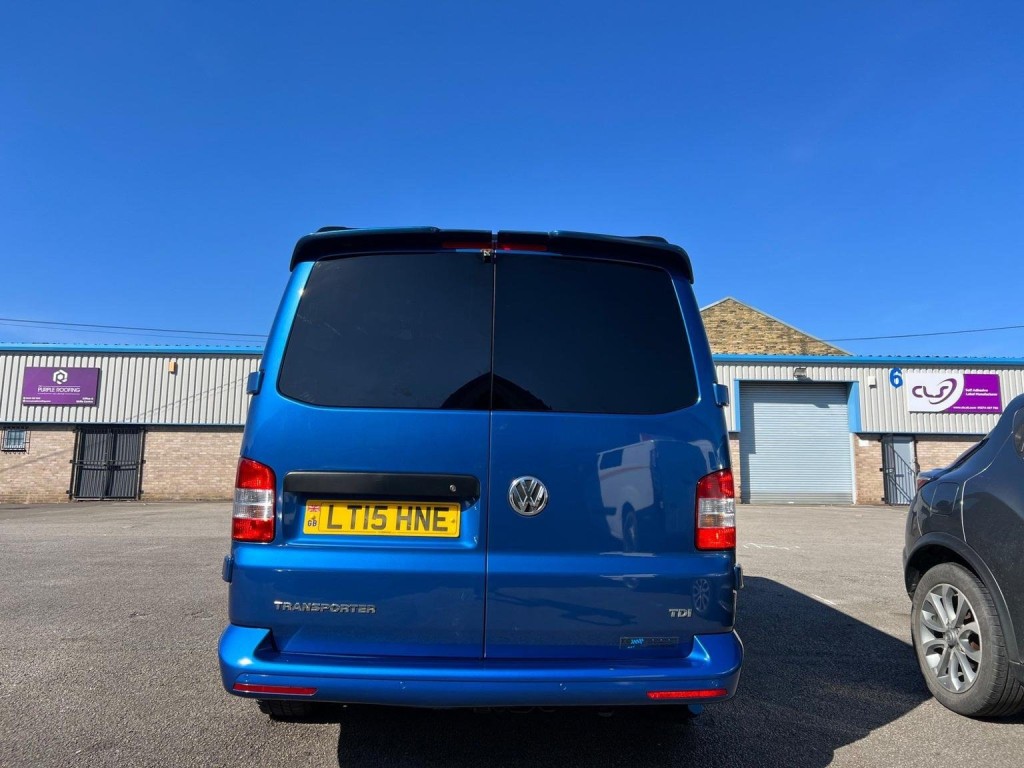 VOLKSWAGEN TRANSPORTER