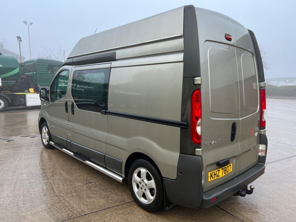 RENAULT TRAFIC