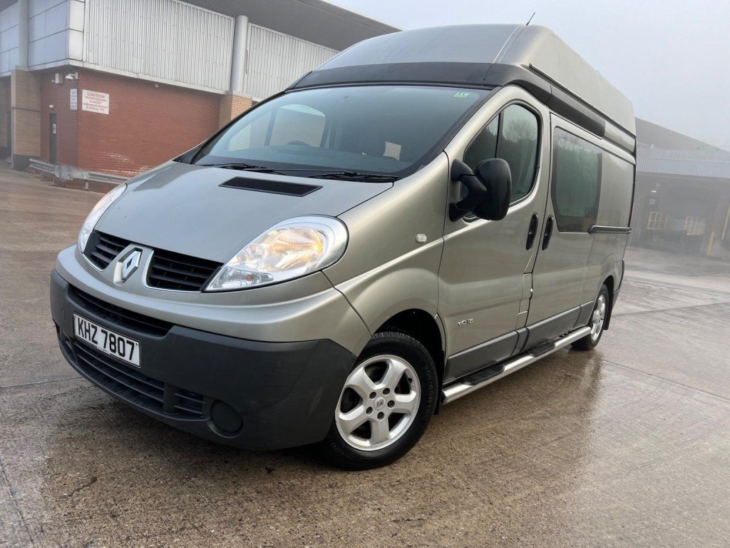 RENAULT TRAFIC