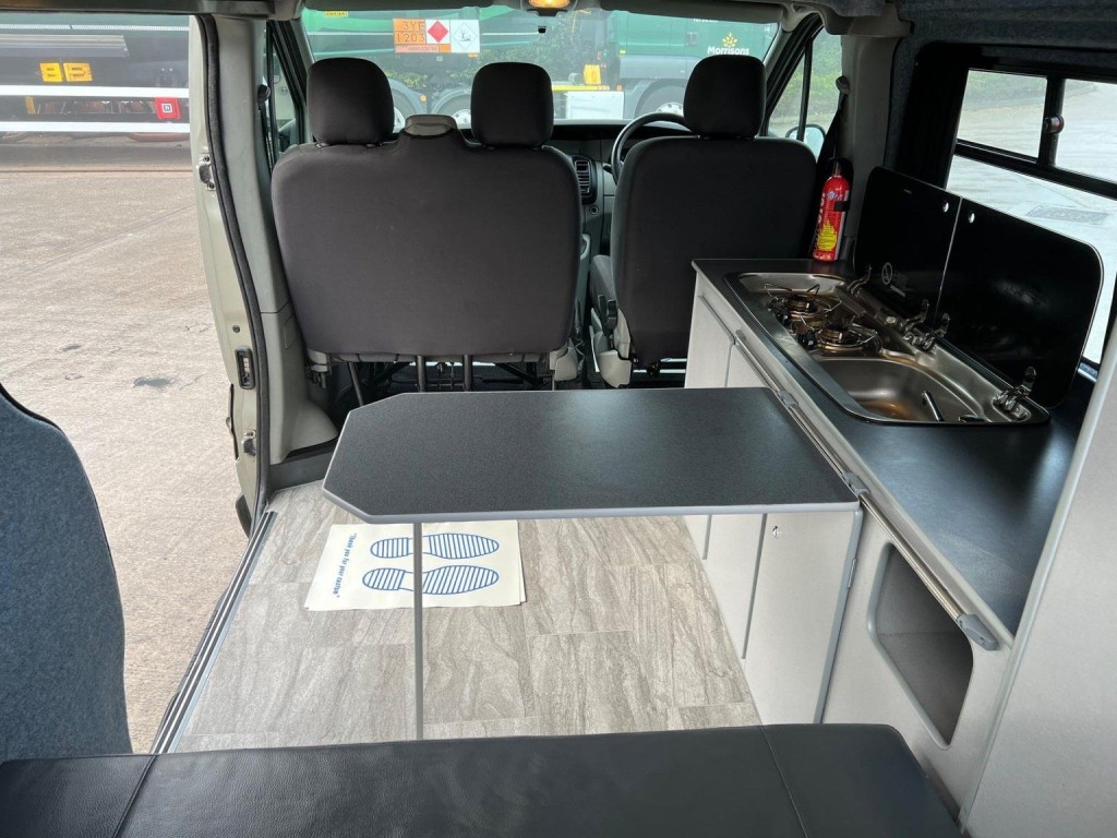 RENAULT TRAFIC