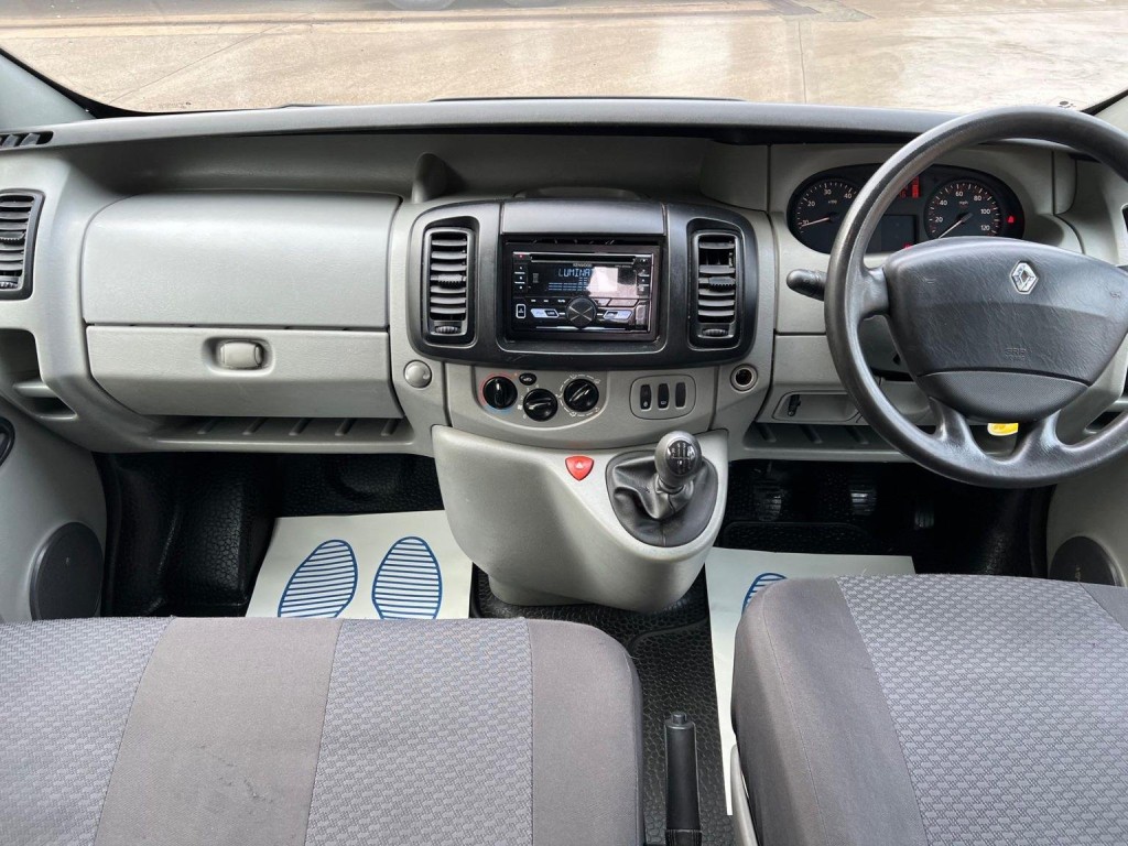 RENAULT TRAFIC