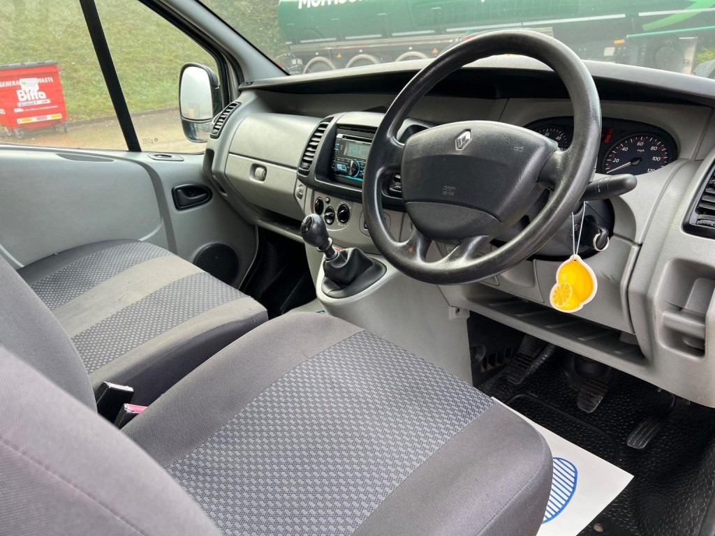 RENAULT TRAFIC