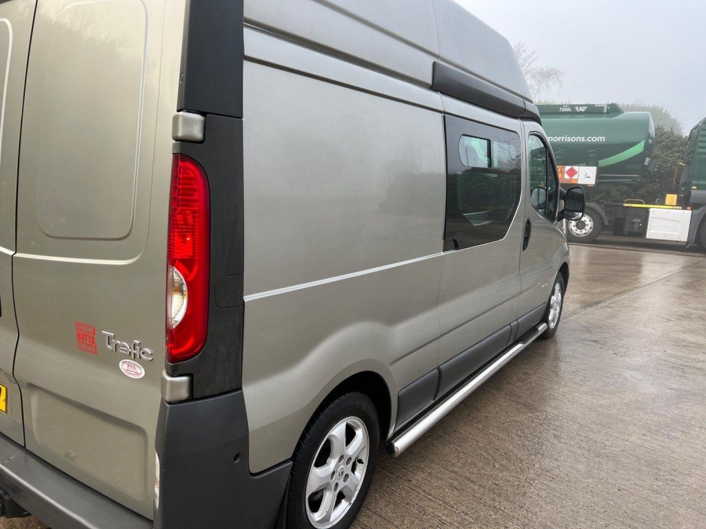 RENAULT TRAFIC
