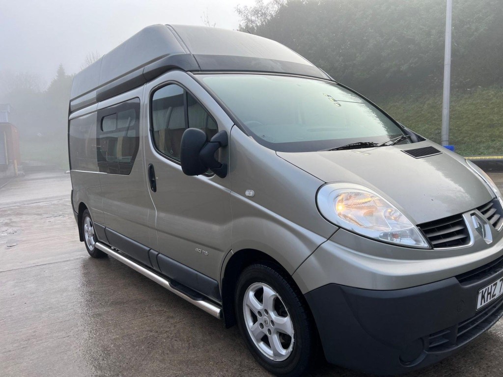 RENAULT TRAFIC
