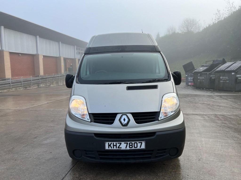 RENAULT TRAFIC