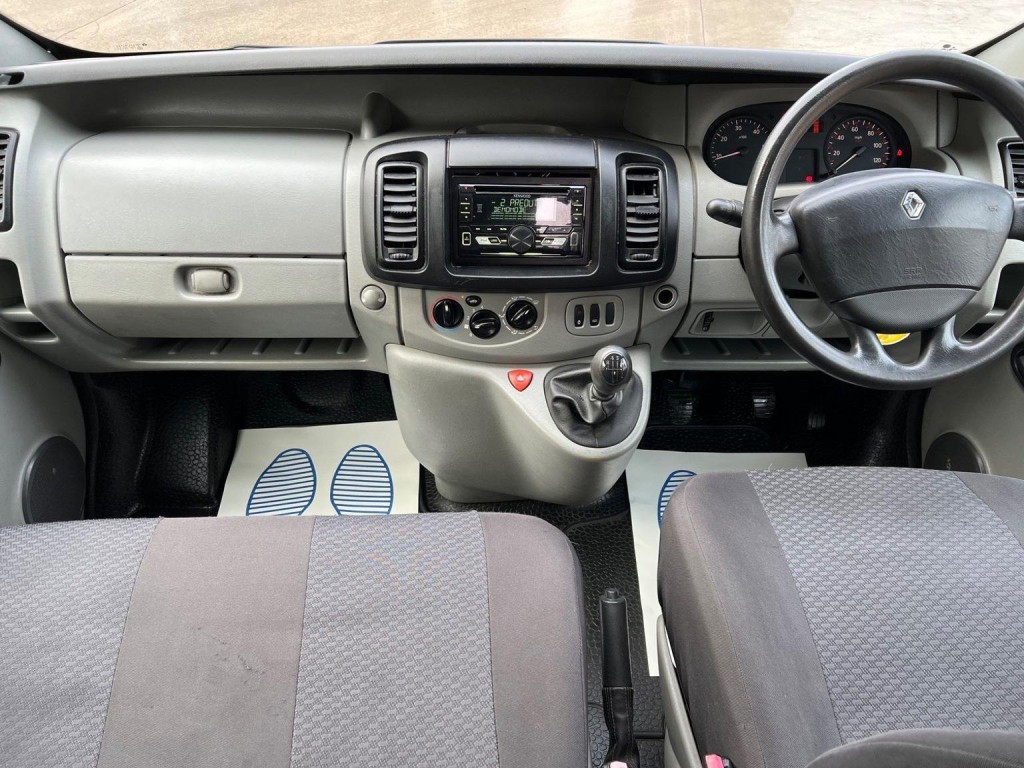 RENAULT TRAFIC