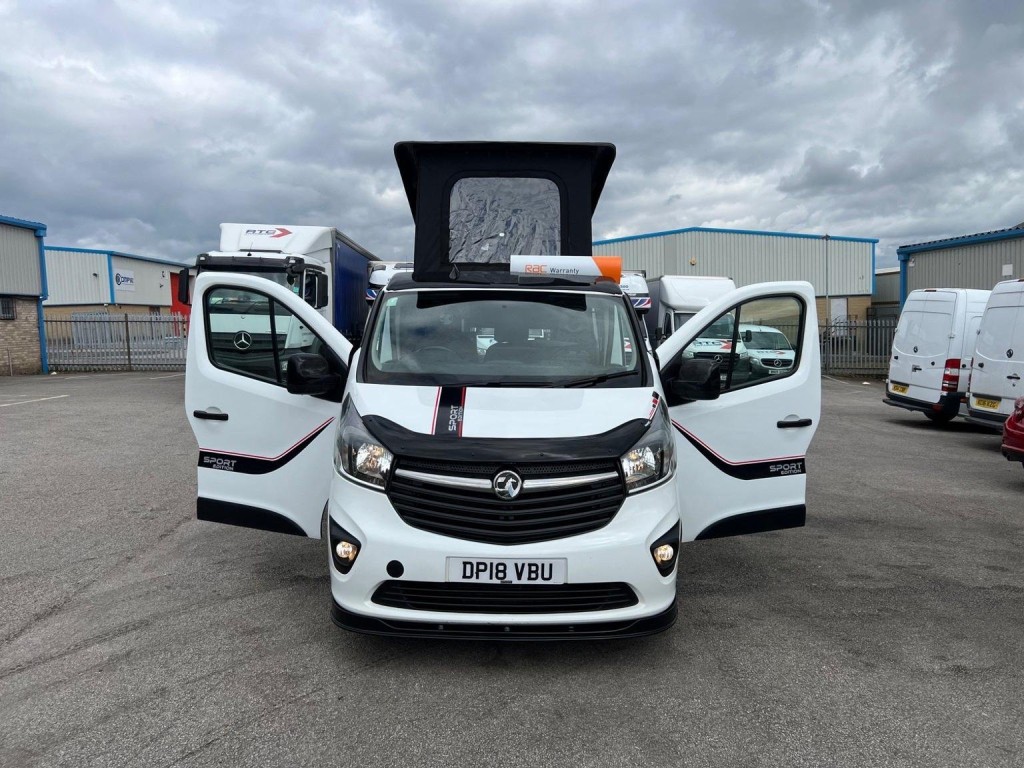 VAUXHALL VIVARO