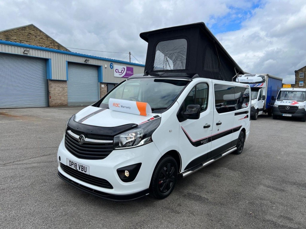 VAUXHALL VIVARO