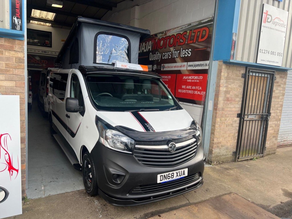 VAUXHALL VIVARO